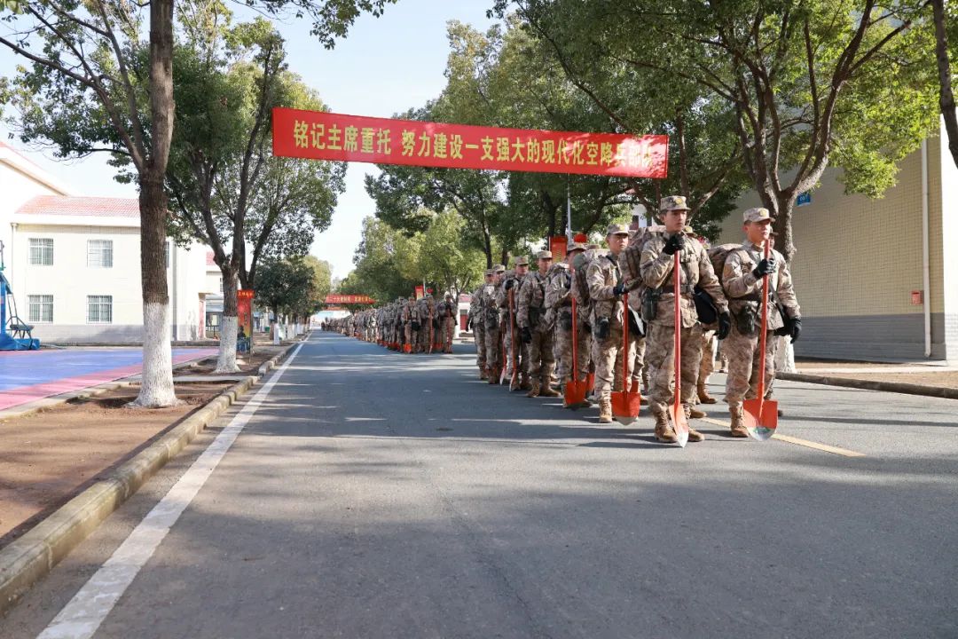 守护家国过春节，枕戈待旦战备不停弦紧绷